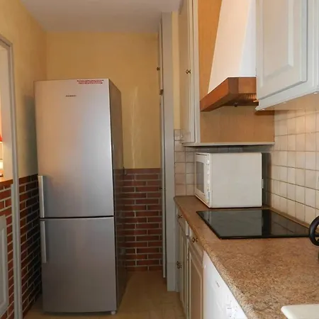 T2 Avec Piscine Et Parking Pour 4 Personnes - Fr-1-610-103 * Le Lavandou